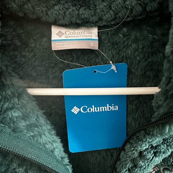 Columbia fuzzy sweater - Picture 3 of 3